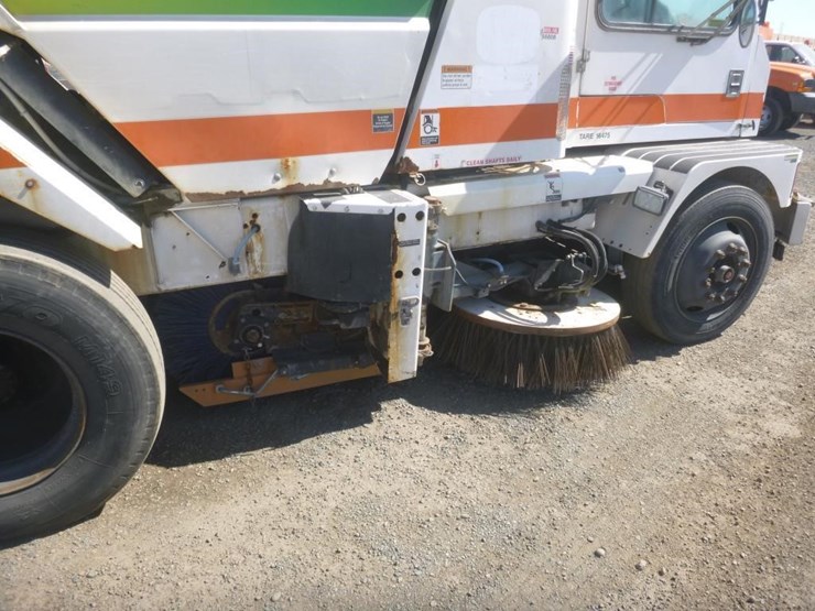 2013-global-m4-sweeper-image-11
