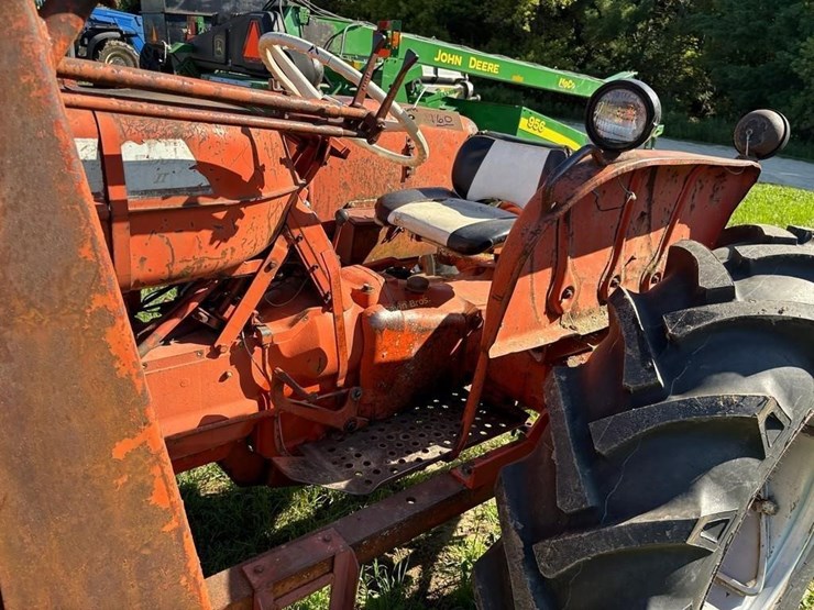 allis-chalmers-d15-series-ii-tractor-image-10
