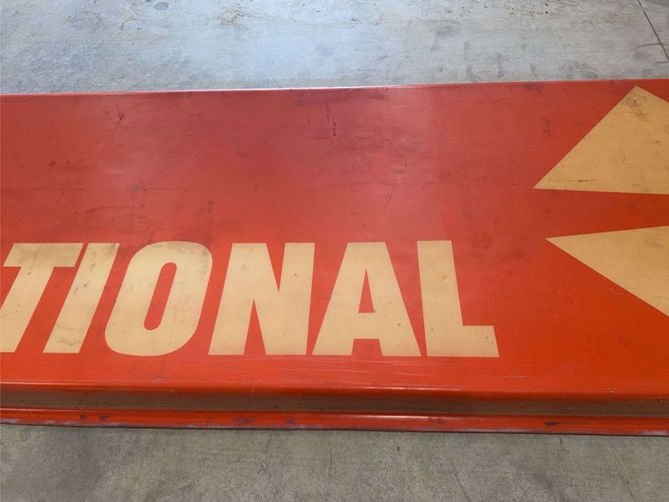 international-navistar-sign-image-3