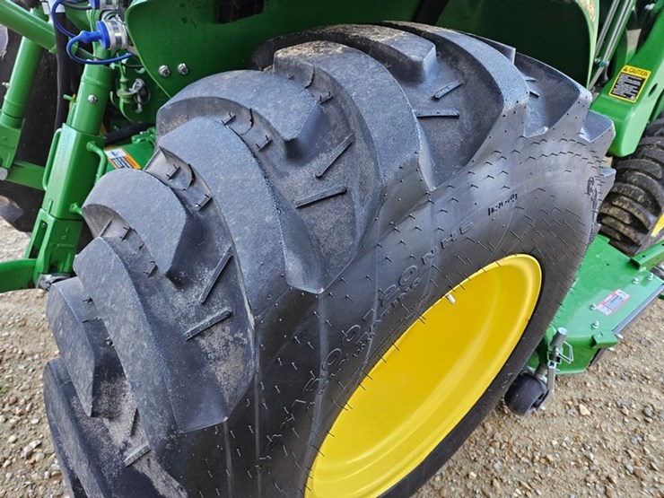 john-deere-3033r-image-27