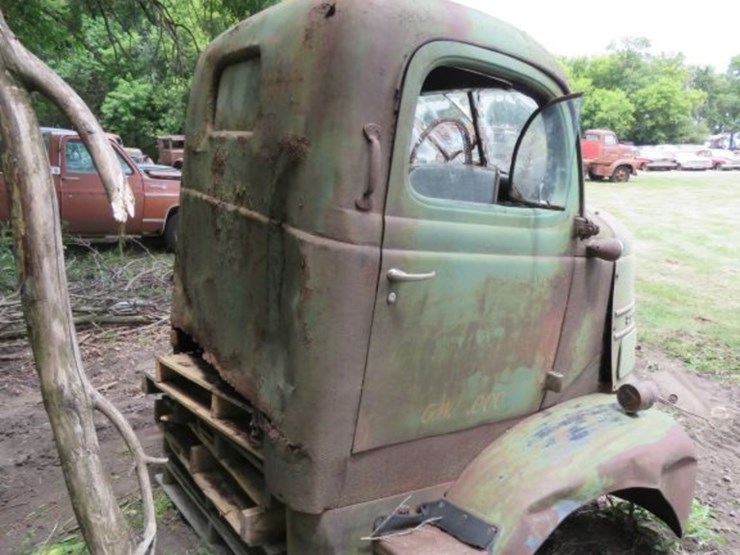 1941-dodge-coe-cab-image-6