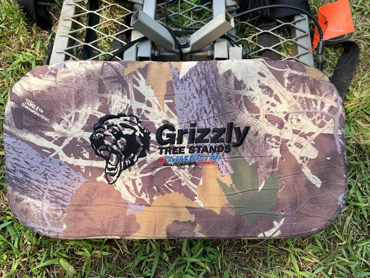#5714-•-grizzly-tree-stand-seat-image-4