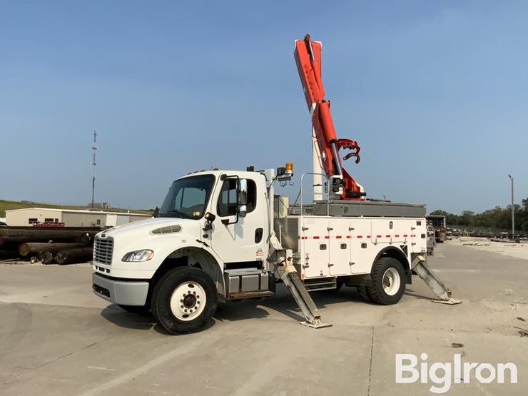 2015-freightliner-m2-106-image-9