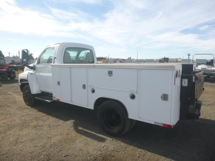 2003-chevrolet-c4500-utility-truck-image-4