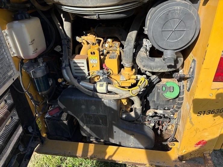2017-caterpillar-287-image-9