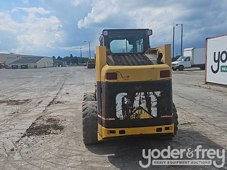 caterpillar-246-image-5
