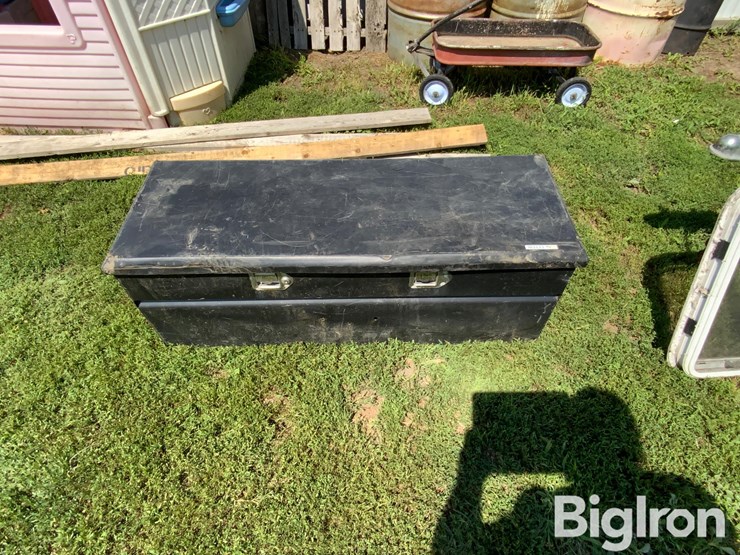 steel-46”x19”x24”-storage-box-image-2