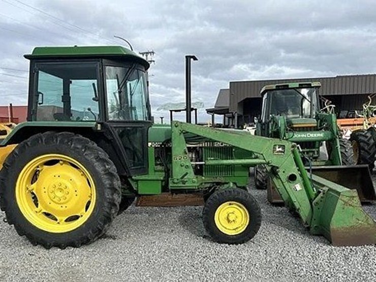 john-deere-2040s-image-1