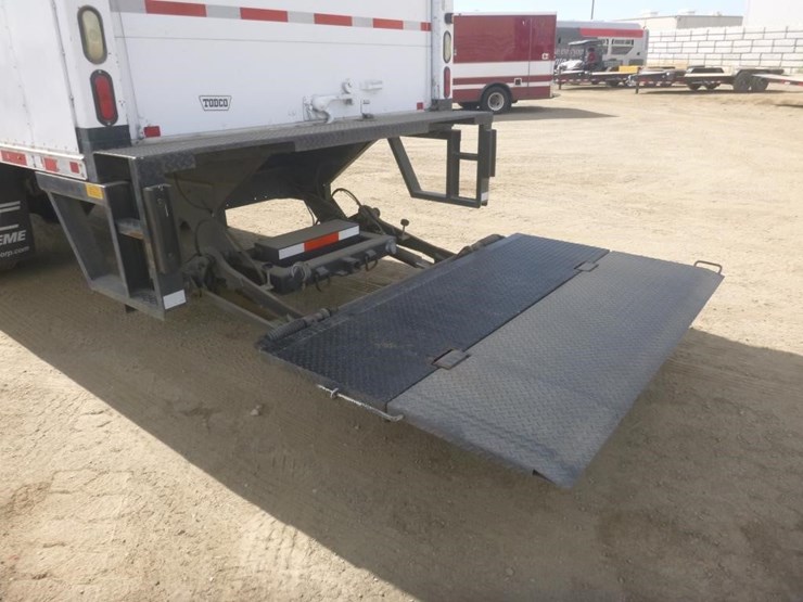 2008-gmc-c7500-reefer-box-truck-image-12