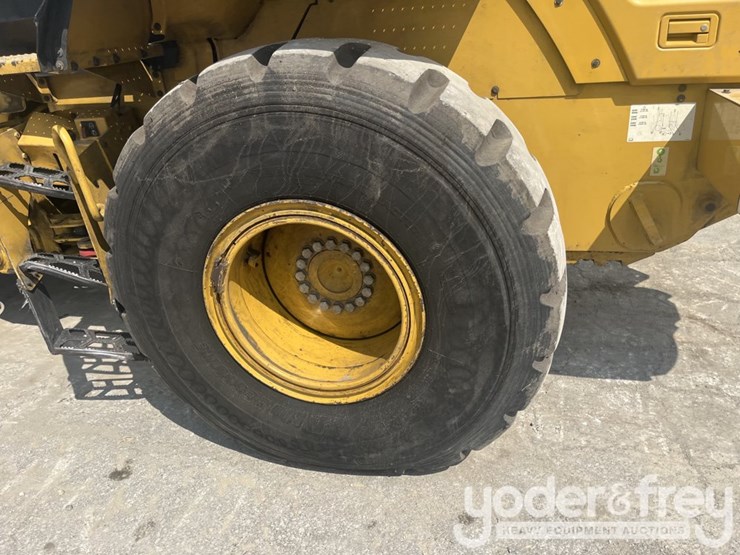 2016-caterpillar-926m-image-9