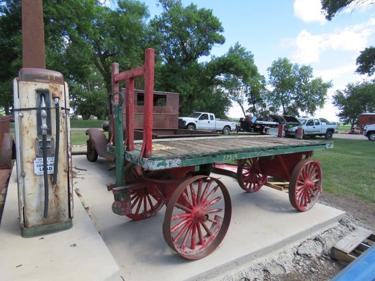 railroad-luggage-cart-image-3