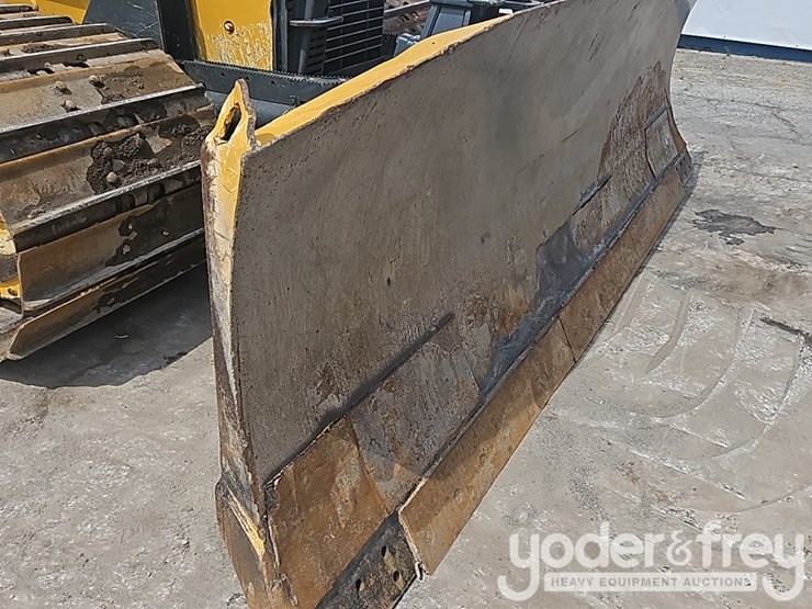 2013-deere-750k-lgp-image-23