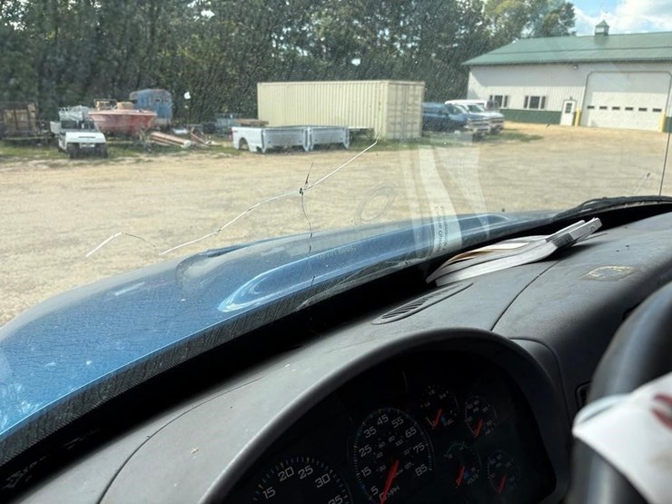 2005-international-durastar-4300-image-15