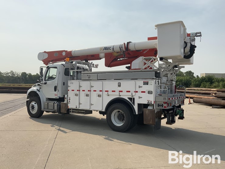 2015-freightliner-m2-106-image-7