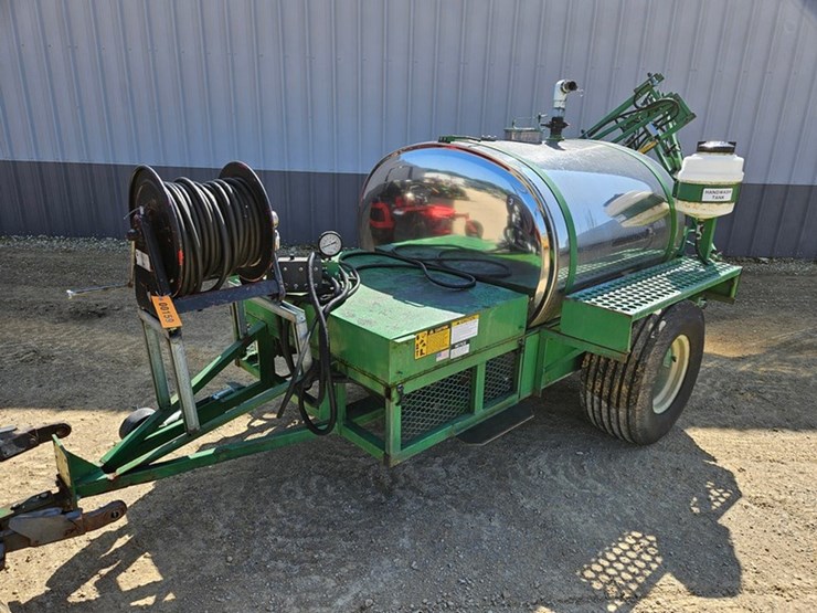 #159-•-ts-370-turf-chemical-sprayer-image-1
