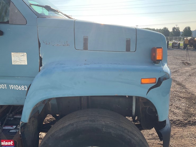 #1993-•-chevrolet-kodiak-single-axle-semi-tractor-image-54