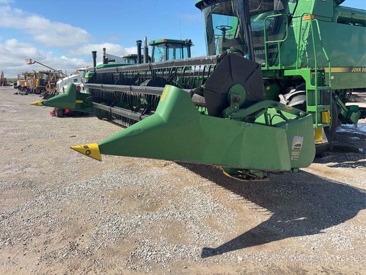 john-deere-920-image-1