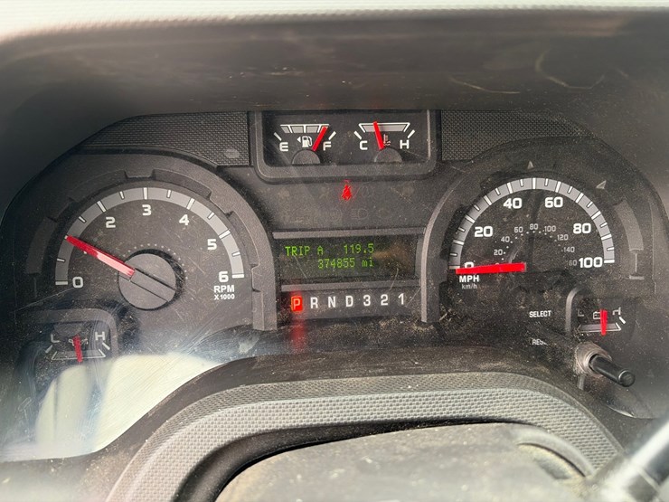 #101-•-2014-ford-ambulance-image-9