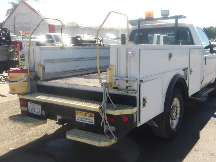 2011-ford-f350-image-3