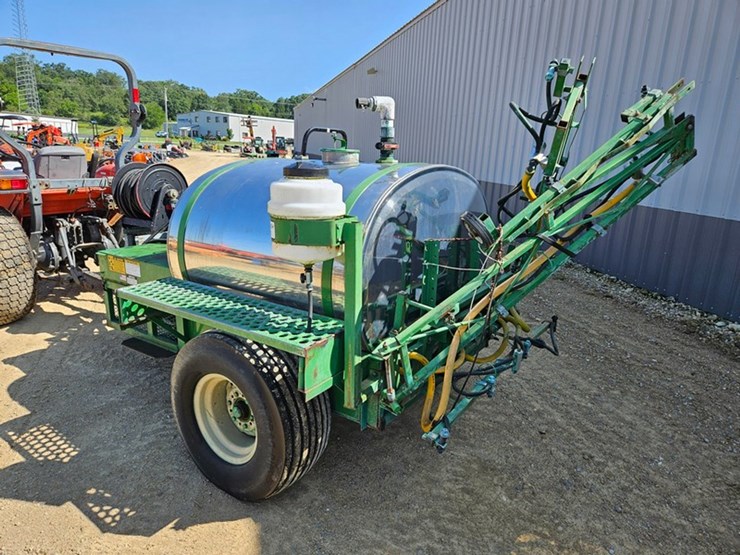 #159-•-ts-370-turf-chemical-sprayer-image-3