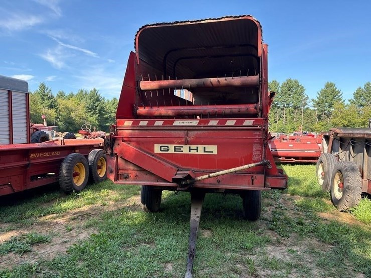 gehl-910-16'-chopper-box-image-3