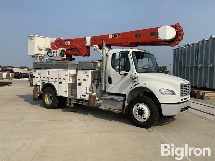 2015-freightliner-m2-106-image-3