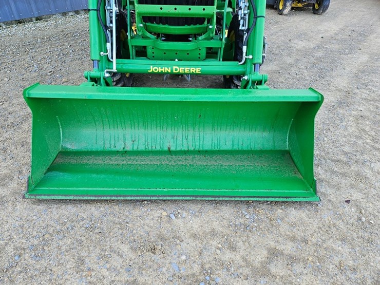 john-deere-3033r-image-9