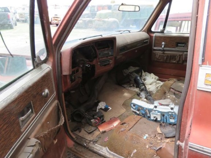 1975-chevrolet-c10-image-8