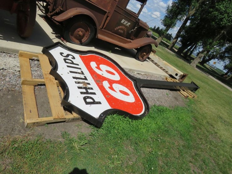 phillips-66-porcelain-sign-with-frame-and-pole-image-4