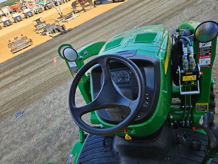john-deere-3033r-image-46