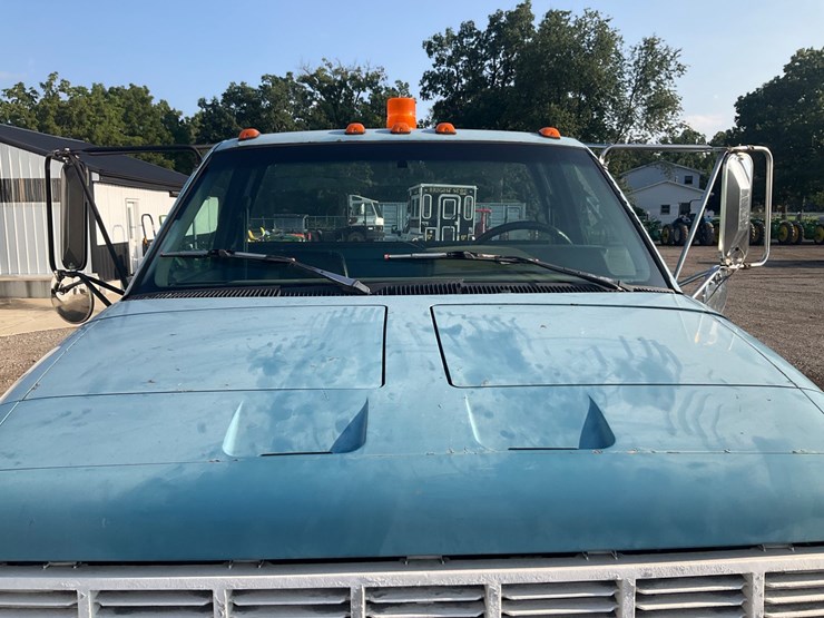 #1993-•-chevrolet-kodiak-single-axle-semi-tractor-image-14