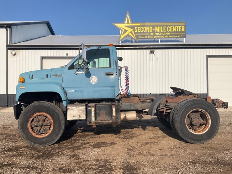#1993-•-chevrolet-kodiak-single-axle-semi-tractor-image-2