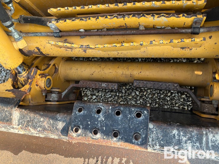 2004-john-deere-250-image-11