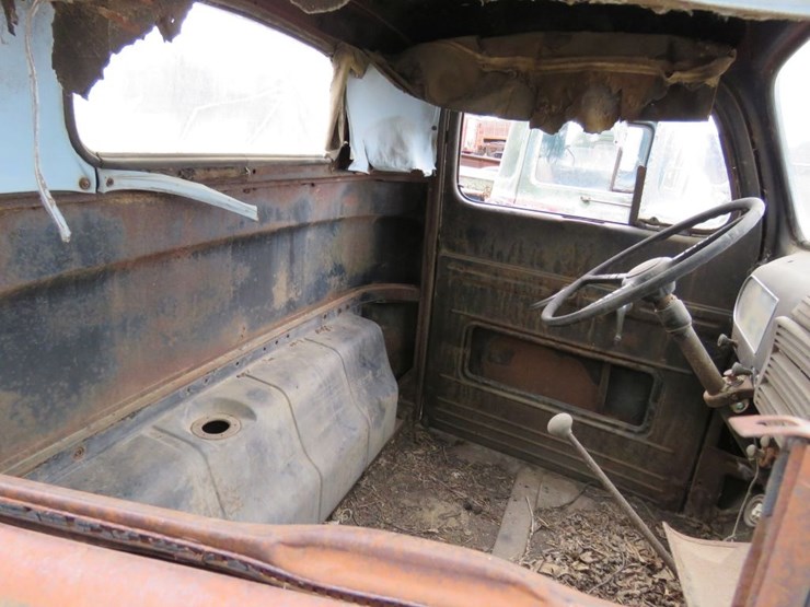 1948-ford-f2-pickup-image-6
