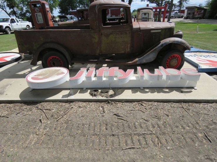 plastic-jiffylube-letters-image-1