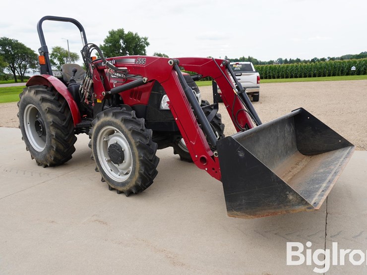 2019-case-ih-farmall-70a-image-3