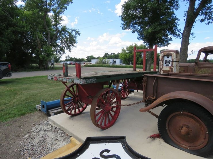 railroad-luggage-cart-image-2