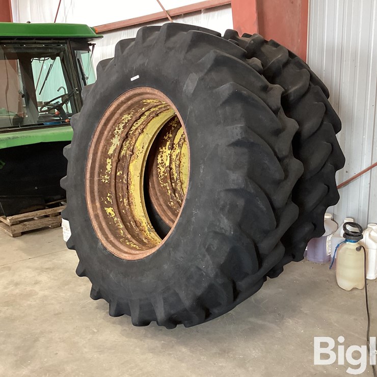 JOHN DEERE 520