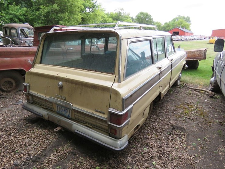 1976-jeep-wagoneer-4dr-image-4