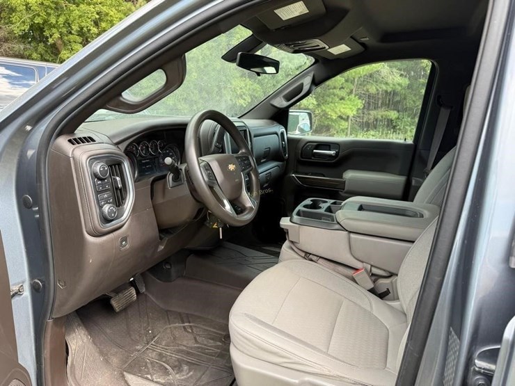 2019-chevrolet-1500-image-6