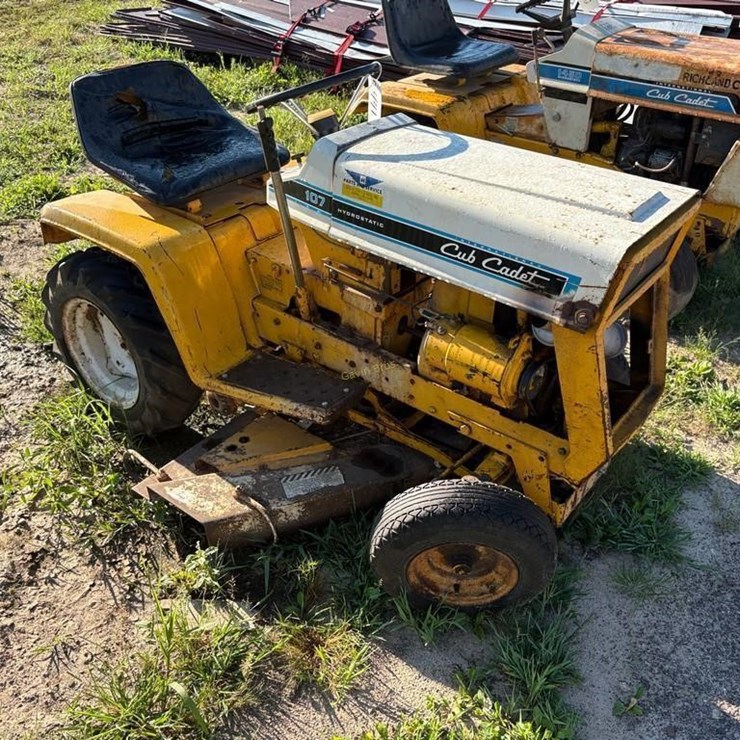 CUB CADET 107
