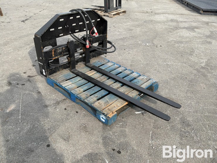 2026-massey-ferguson-730-image-3