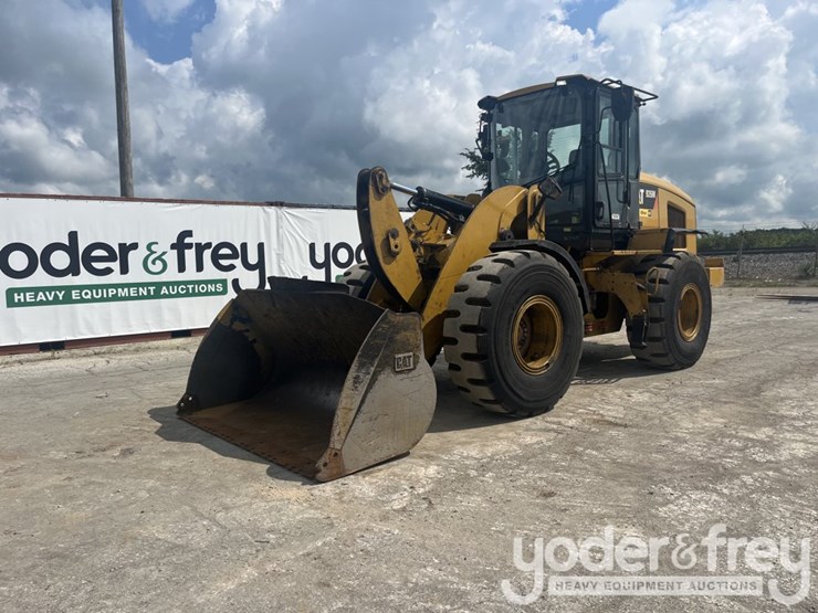 2016-caterpillar-926m-image-2