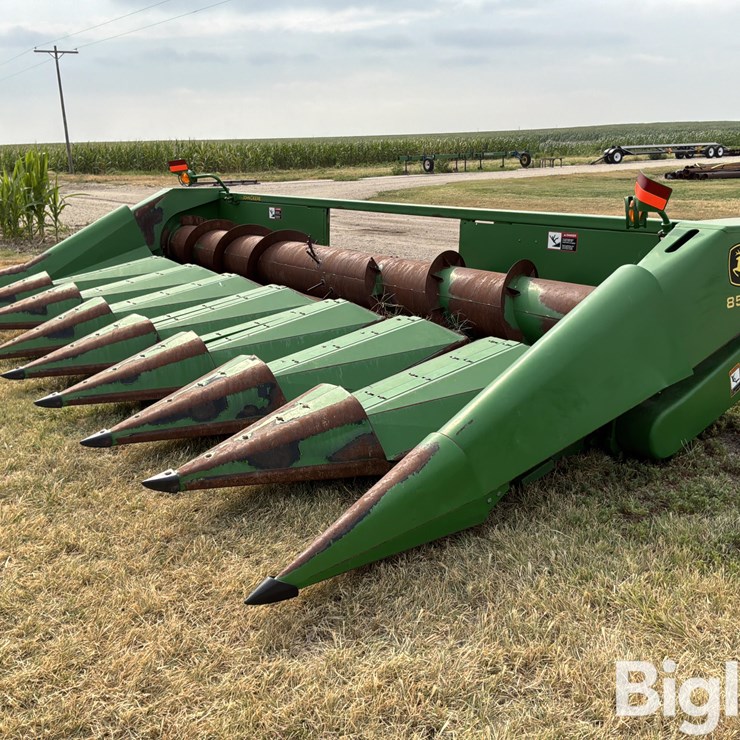 JOHN DEERE 853A