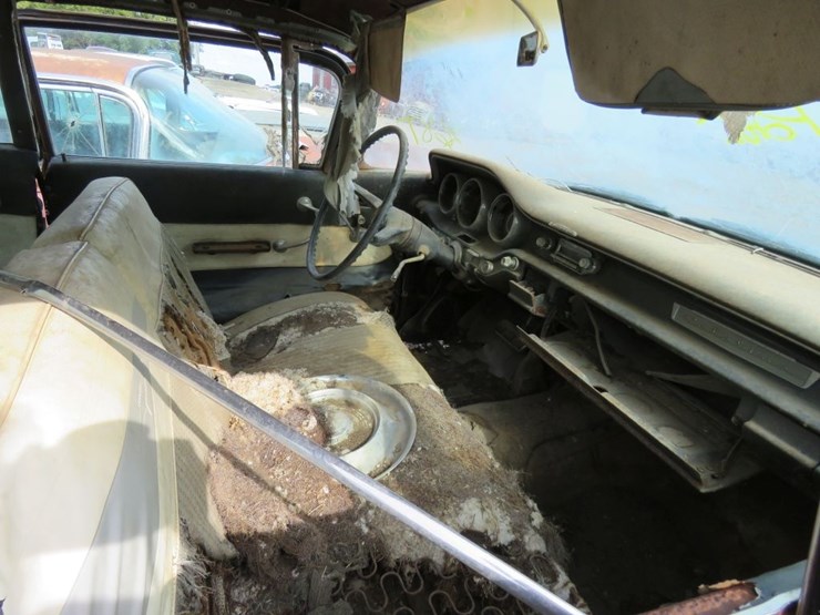 1959-catalina-2dr-sedan-image-4