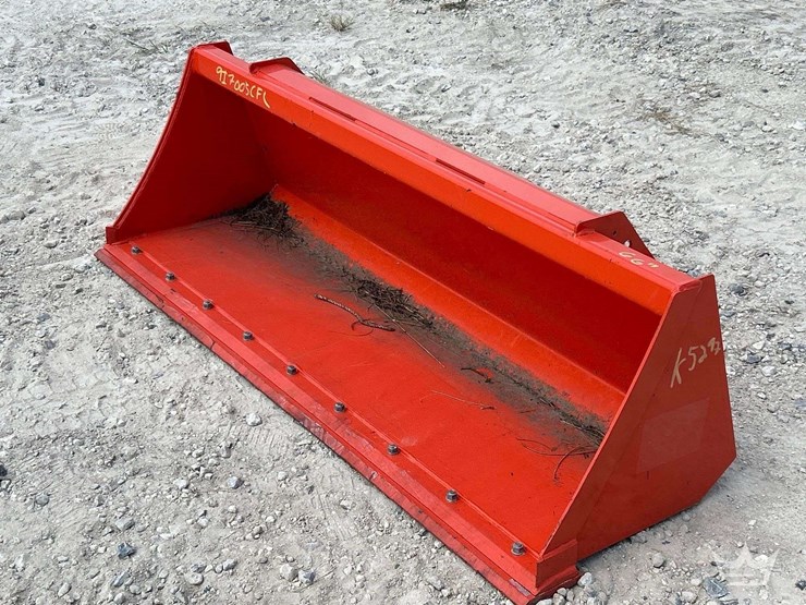 2024-kubota-l2248-66in.-quick-attach-tractor-loader-bucket-image-1