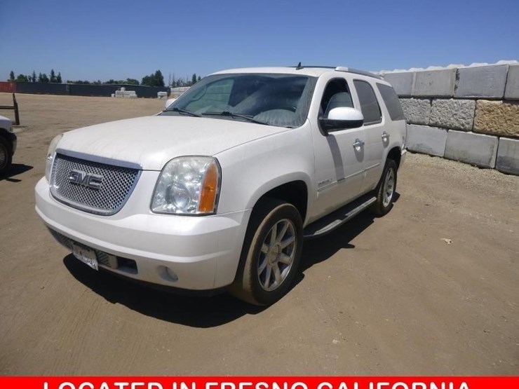 2011-gmc-yukon-denali-image-1