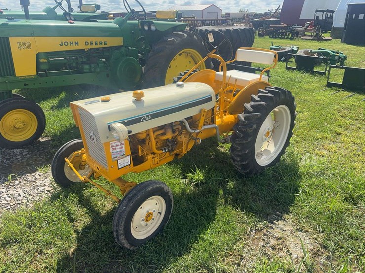 1965-international-cub-image-1