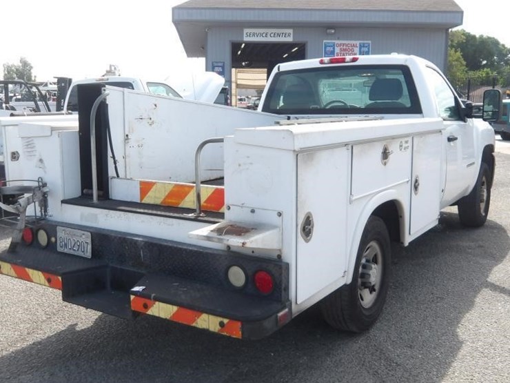 2009-chevrolet-silverado-2500-image-3