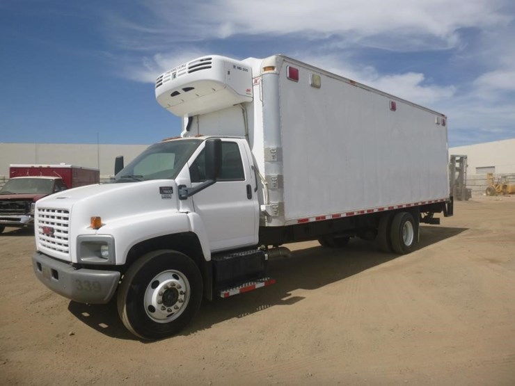 2008-gmc-c7500-reefer-box-truck-image-1
